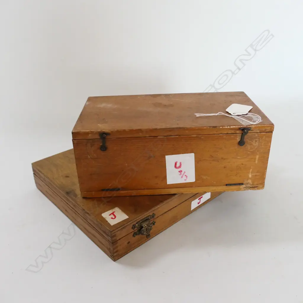 2 WOODEN BOXES OF MICROSCOPIC SLIDES Image 1++